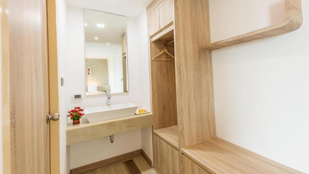 B2 Ubon Premier Hotel Ubon Ratchathani Luaran gambar